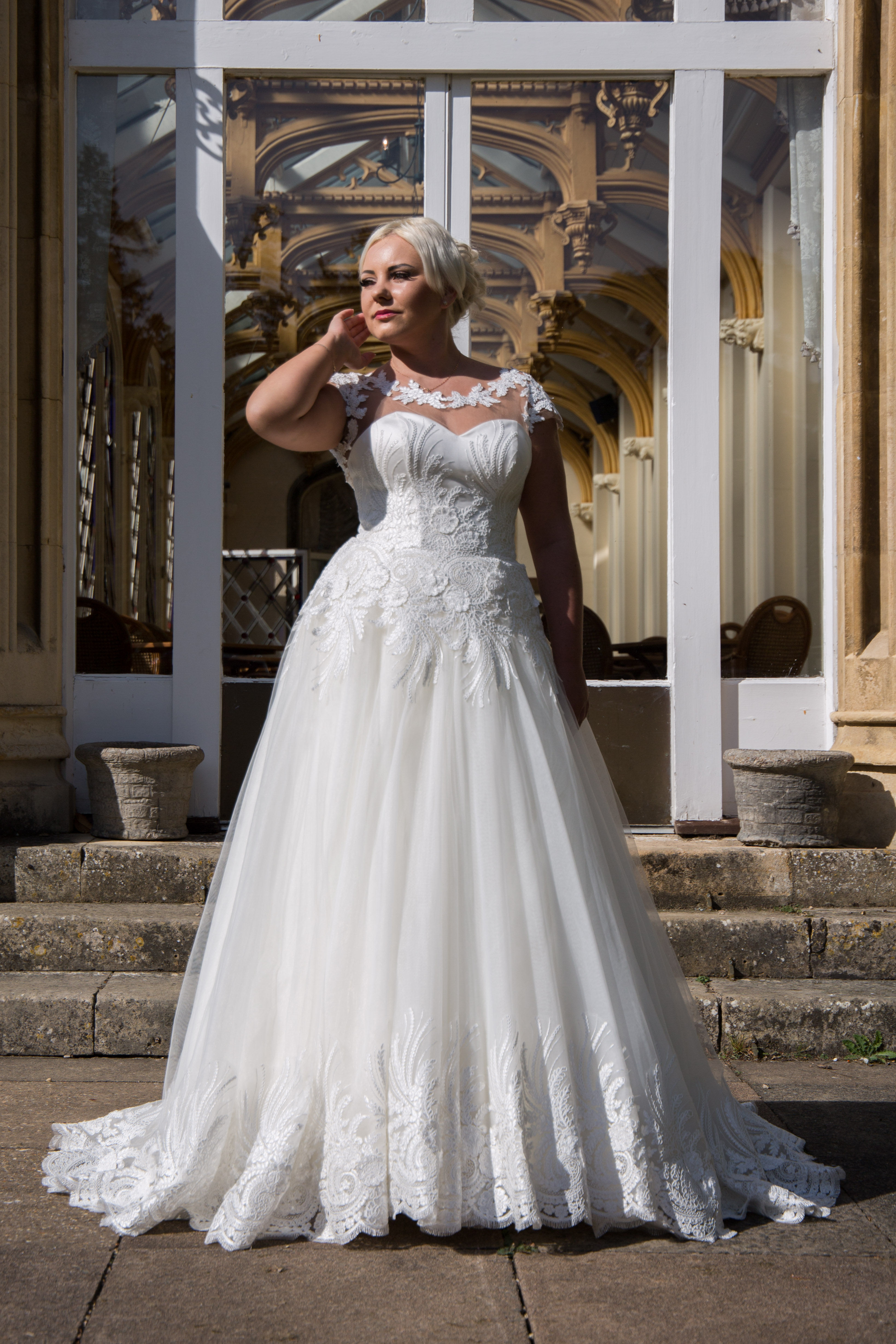Hand Made Wedding Dress Lily | size 12-14