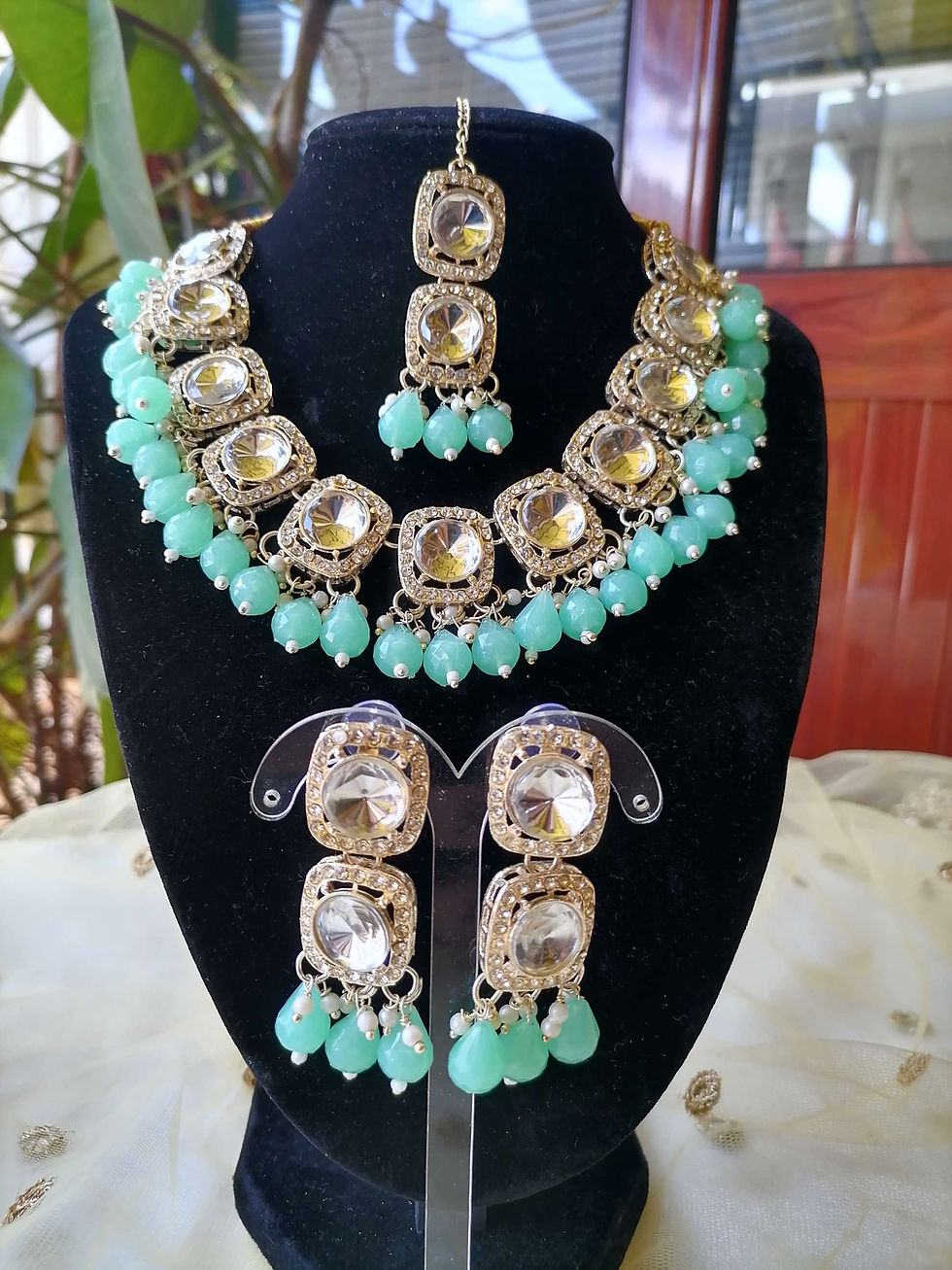 Thumbnail: Kundan Choker