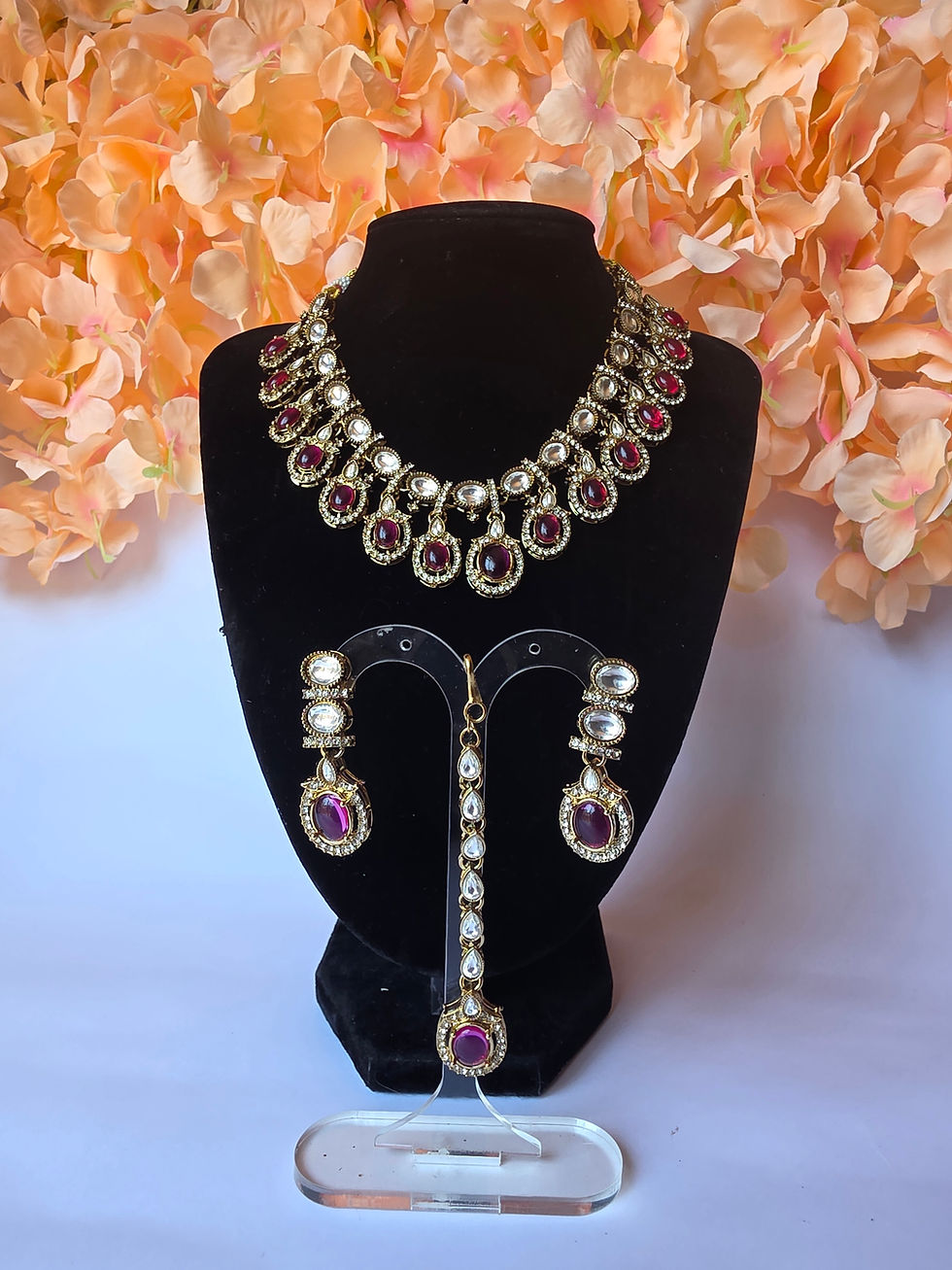 Thumbnail: Taare Necklace Set