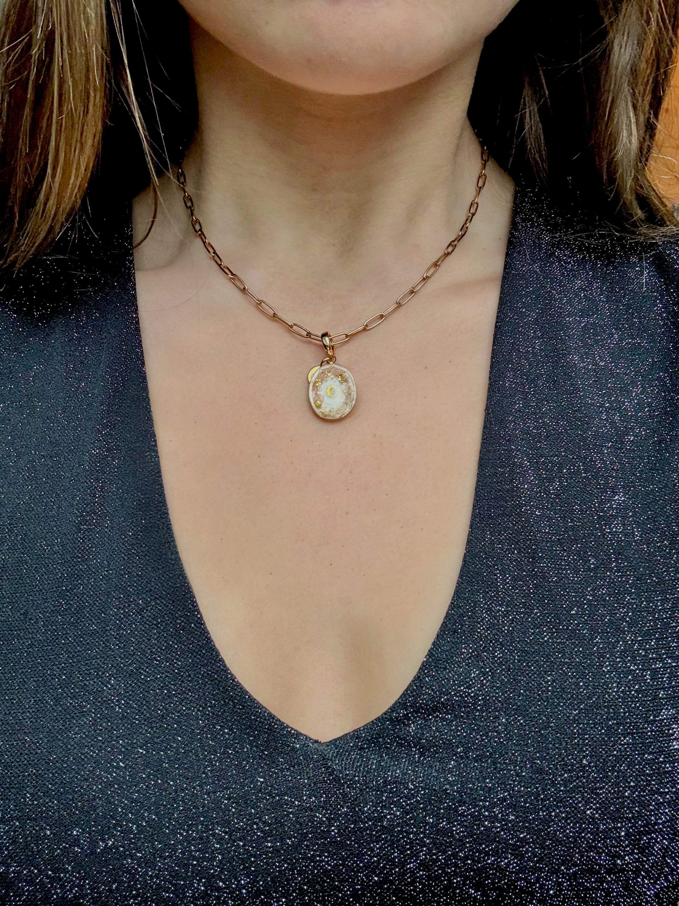 Charm/breloque en résine à personnaliser pour collier