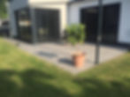 Terrasse aus Feinsteinzeug