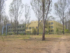 UNAM Morelia 1 fachada OK.JPG