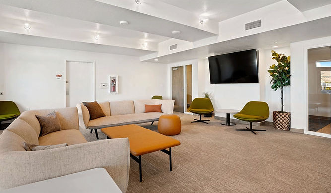 Lounge-TV.jpg