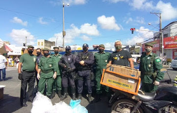Guarda Municipal participa de ação de prevenção à Covid-19 na feira do Alecrim