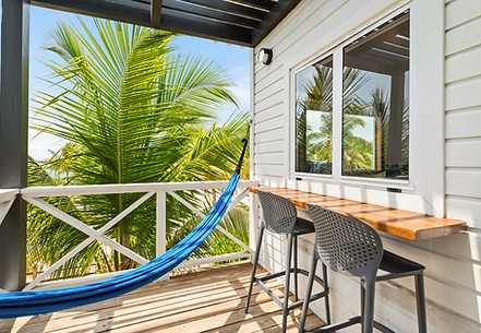 Updeh Apartment: Modern Apartment with Ocean View