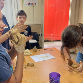 ✨ Quinta-feira – 23/04/2026👩🏫 Flávia Brum 🏺 Tema: Duplicar e mover slides | Semana de revisão: O Grande Egito