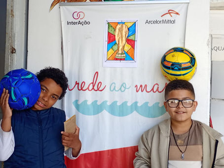 📅 Sexta-feira | 17/07/2026👩🏫 Sandra Ogg🌍 Tema: Copa do Mundo – Os Mascotes e a Taça