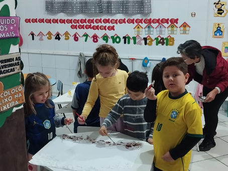 📅 Sexta-feira | 19/06/2026👩🏫 Teresinha – Facilitadora Social⛈️☁️ Brincando e Aprendendo sobre o Tempo