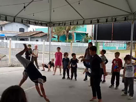 📅 Sexta-feira | 10/10/2025👧🏽👦🏻 Turma de Reforço – 7 a 9 anos🎨 Tema: Celebrar a infância é bom demais!