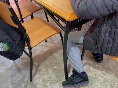 📅 Terça-feira – 12/08/2025 💡 Turma 10 a 14 anos Inspiração: Roda de conversa – “Você sabe quais são as cores quentes e frias?”