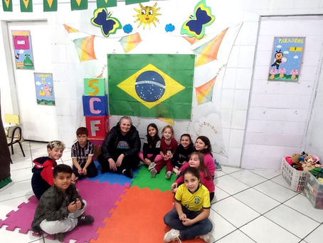 📅 Sexta-feira | 19/06/2026👩🏫 Milliane – Facilitadora Social⚽🇧🇷 Tema: Copa do Mundo