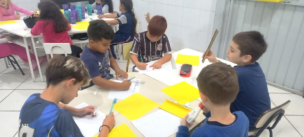 📸💌✨ Entre palavras e sentimentos, as crianças aprenderam que o afeto compartilhado fortalece amizades e torna o mundo mais acolhedor! 💙🌈
