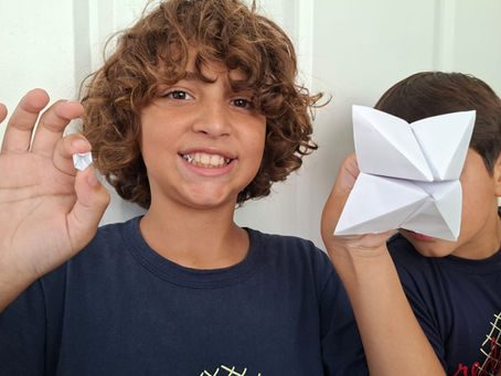 📅 Segunda-feira | 20/04/2026👩🏫 Lorene 📚 Tema:Convivência, valores e introdução à criatividade matemática.