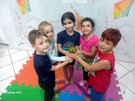 📅 Segunda-feira | 04/05/2026👩‍🏫 Milliane 🌎 Tema: “Queríamos ser país”