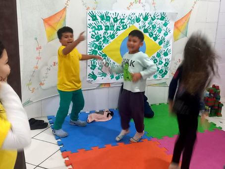 ⚽🇧🇷 Segunda-feira | 29/06/2026👩🏫 Milliane – Teresinha Facilitadoras 🏆 Tema: Copa do Mundo
