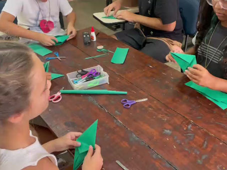 0/03/2025 *Frutos que a vida nos traz*