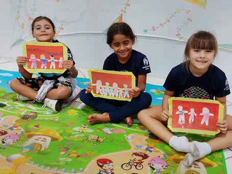 Segunda-feira | 09/03/2026* Teresinha Facilitador Social 👨👩👧👦 Tema: As famílias são diferentes