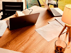 Une première étape de travail sur JULIE qu’Emma Gustafsson et Laurent Hatat écrivent en s’inspirant librement du texte suédois de Mademoiselle Julie d’August Strindberg.