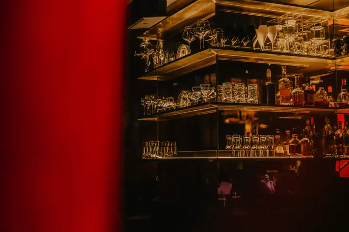 Provocateur Bar Innenbereich Fotograf Berlin - Club Fotograf Berlin; stimmungsvolle Innenaufnahme der Provocateur Bar.