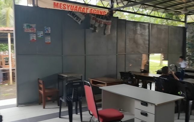 penghadang kelas