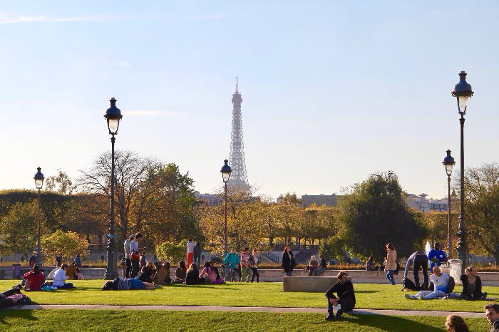 Eiffel Tuileries Free