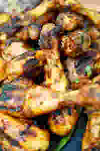 Saftige Hähnchenkeulen in Ginger Beer Mariande.