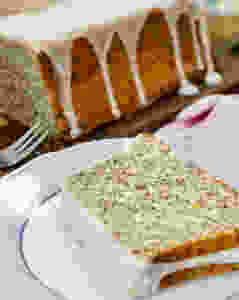 Zitronenkuchen mit Mohn