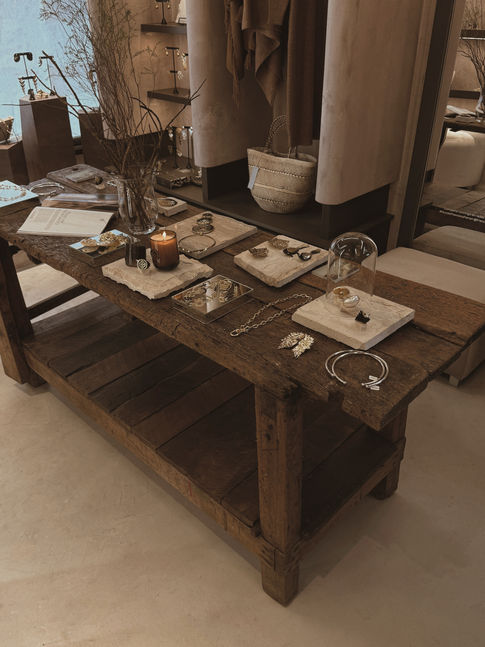 AF8F8000-566C-4ACE-8EB8-F166DD30C751