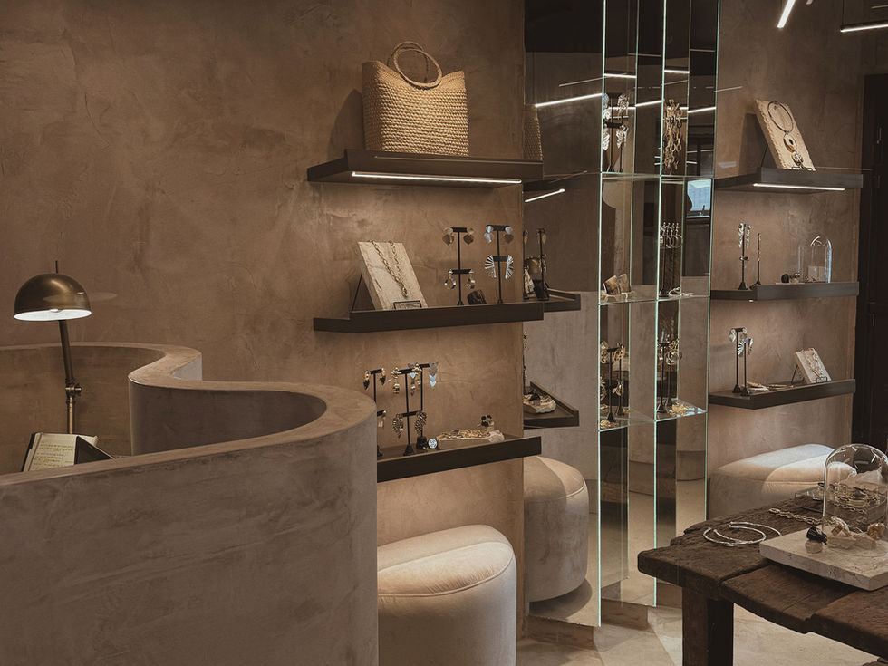 FRANCISCA FERRARI STORE