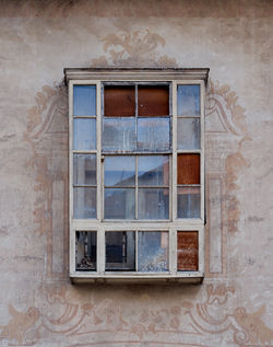 VENTANA CON FRESCO ALREDEDOR  1