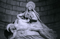 LA-PIEDAD-DE-MIGUEL-ANGEL_ByN