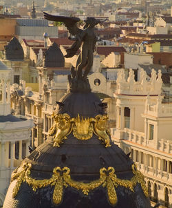 LA-CUPULA-DEL-EDICIFIO-METROPOLIS
