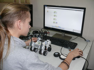 Warsztaty dla uczniów pt. „Roboty są cool” – z wykorzystaniem technologii TIK
