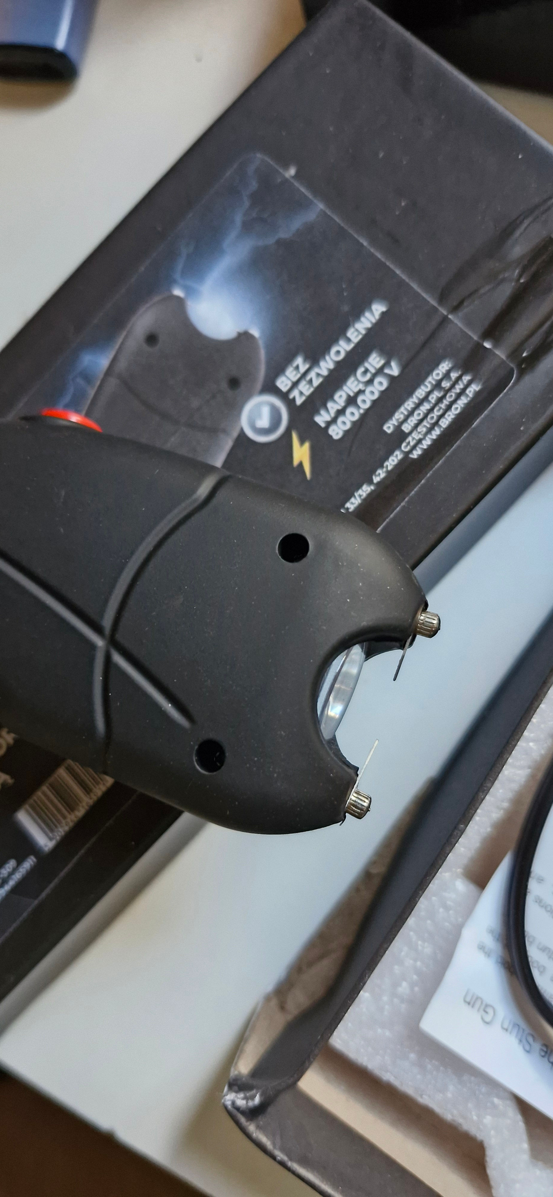 Pistola elettrica GUARD Storm con torcia e custodia