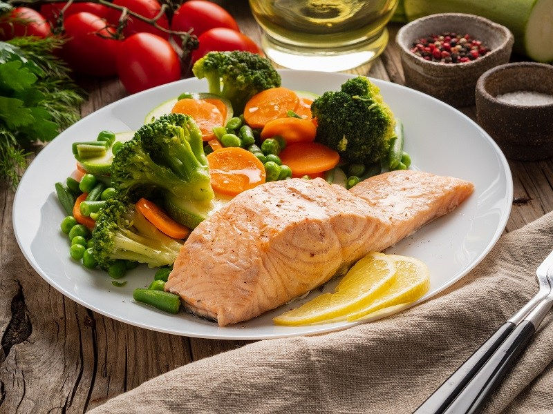 Steam salmon