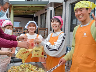 おいしいよ。焼きそばで子ども食堂!(^^)!