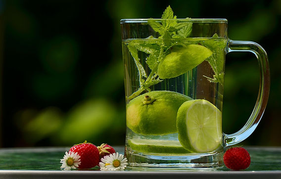 congerdesign-drink-1487304_1920.jpg