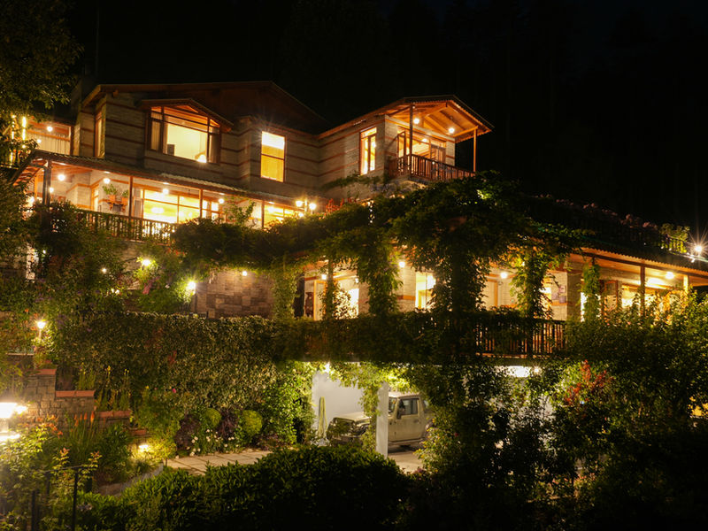 Wisteria House, Manali living room