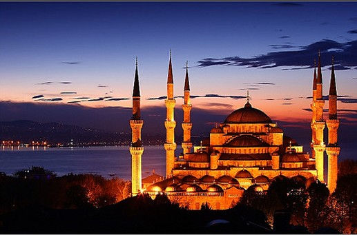 Brand-New-Day-over-The-Blue-Mosque-in-Istanbul-turkey-nationalturk-0457-e1337347