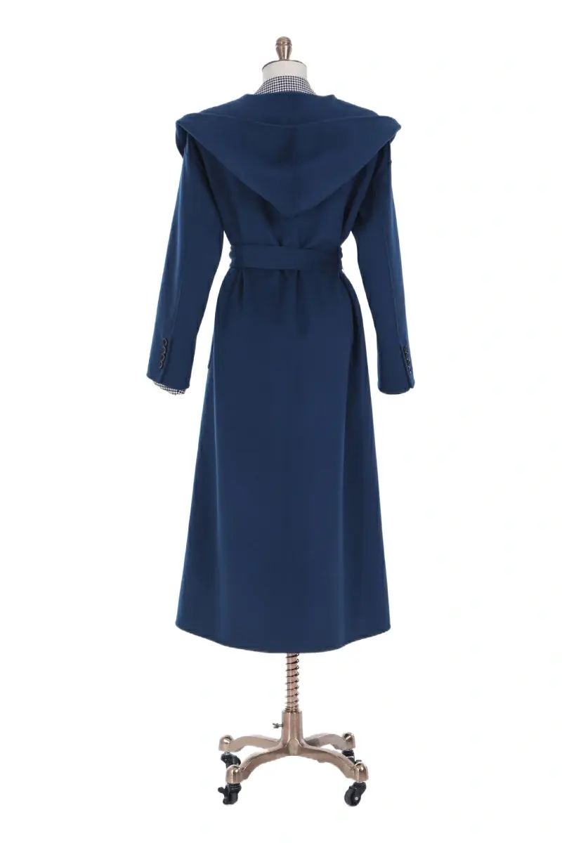 תמונה ממוזערת: מעיל לאשה