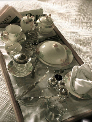 breakfast; breakfast tray; luxury breakfast; breakfast in bed; breakfast set; breakfast china set; china; fine china; stately home; historic home; butler service; butler table; bespoke service; bespoke butler service; Sudeley Castle; Charles Adrien Pasquier; Charles Pasquier; The French butler; silver set; silver