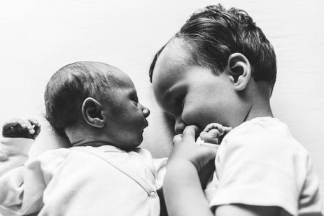 Puristische moderne Babyfotografie in Augsburg und Heidenheim 