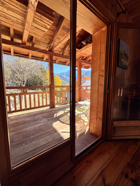 Terrasse de la chambre avec vue sur les montagnes