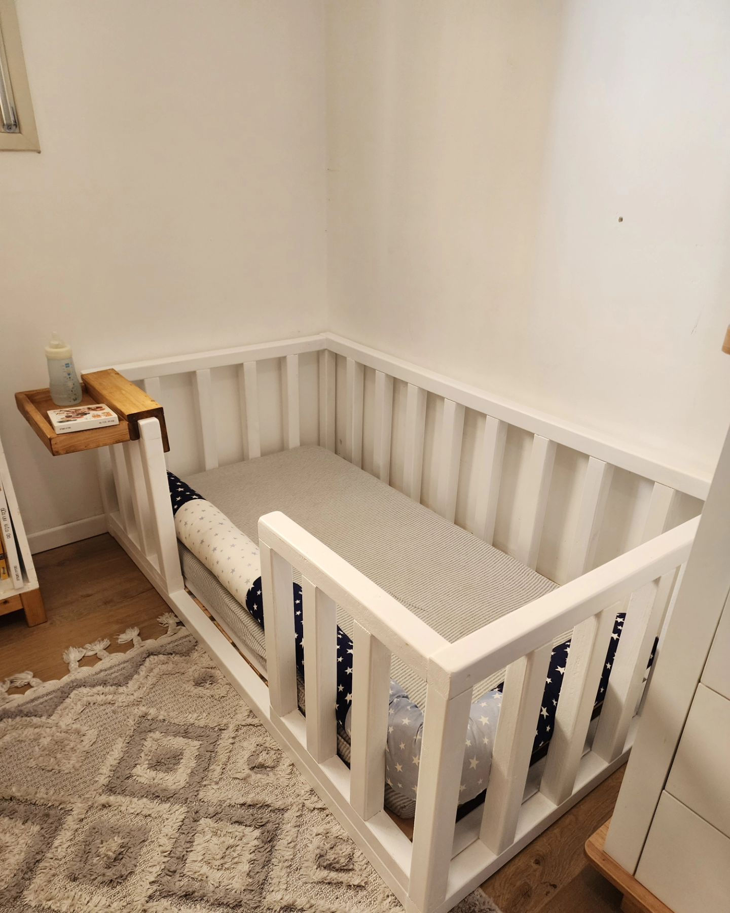 מיטת מעבר מונטסורית