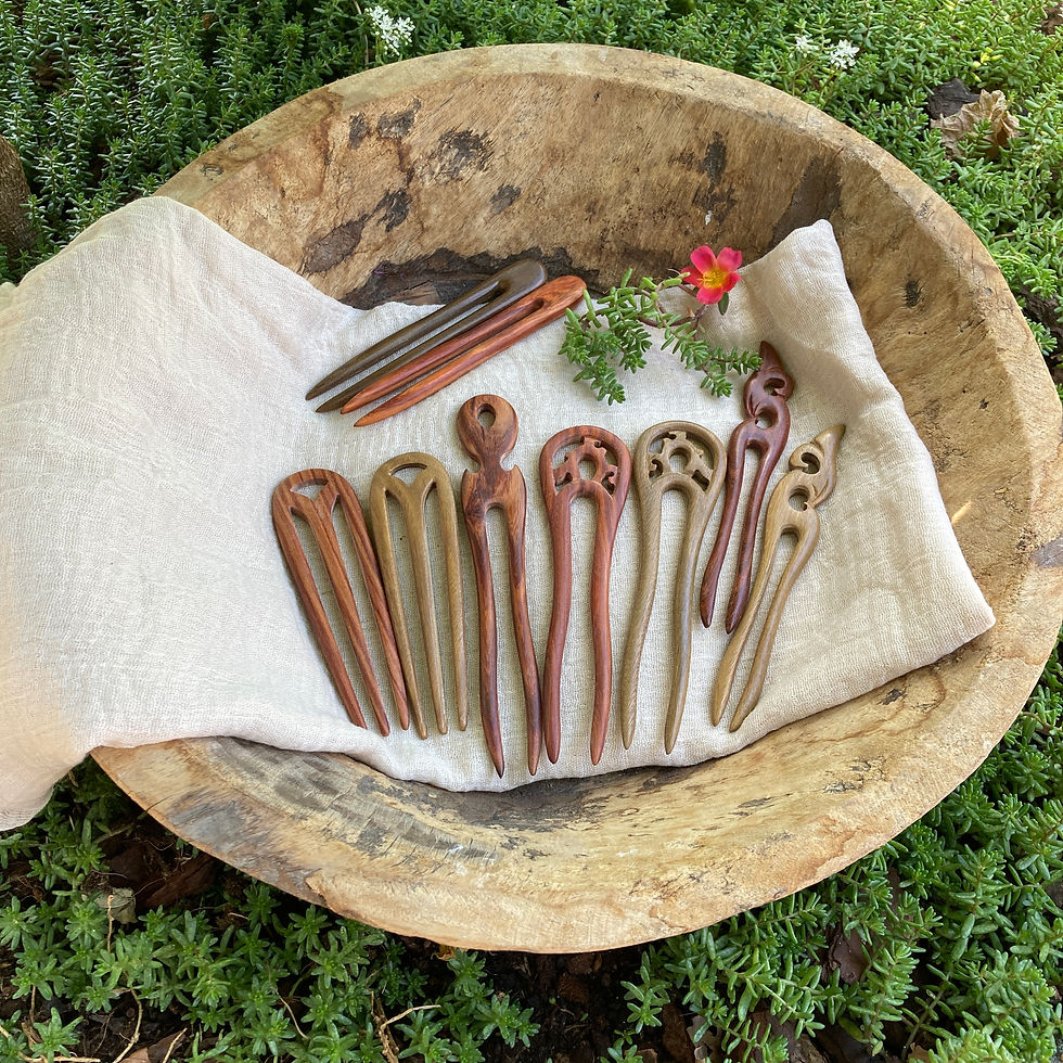 Thumbnail: Hairpin Sandalwood