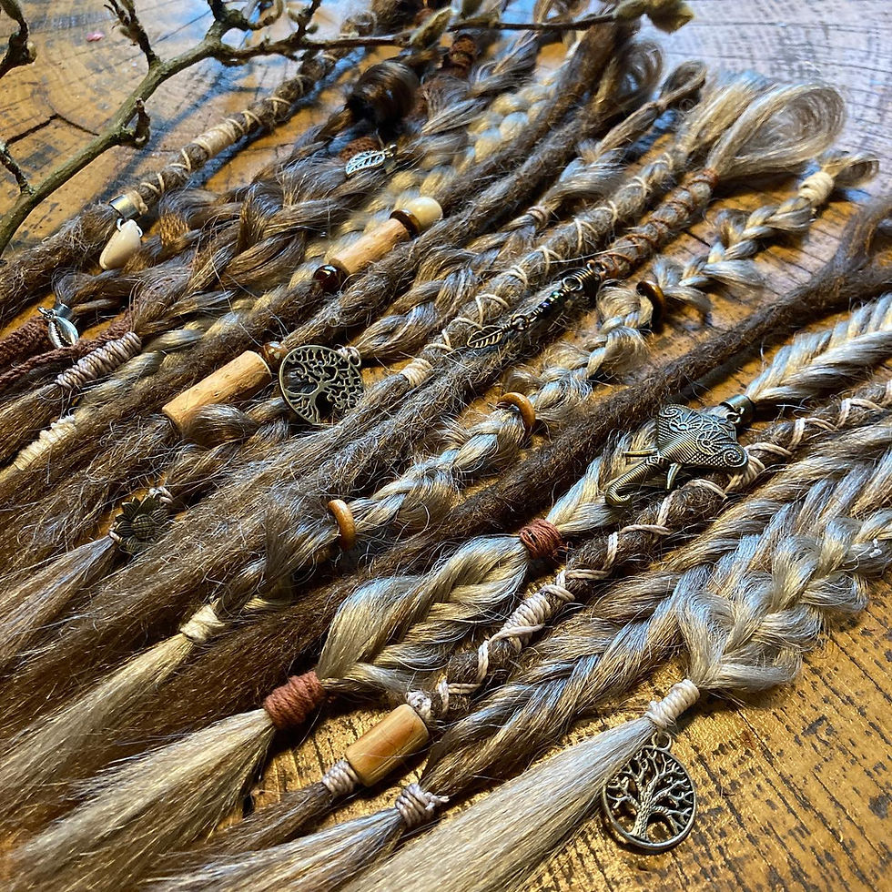 Thumbnail: Dreadlocks & Braids Kleur Naar Keuze