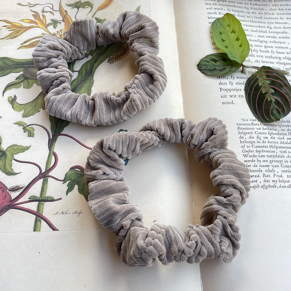 Thumbnail: Dreadlock Scrunchie Corduroy Velours