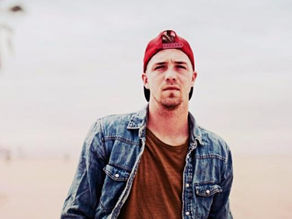 7 Signs He’s Using You (And Is About To Disappear!)