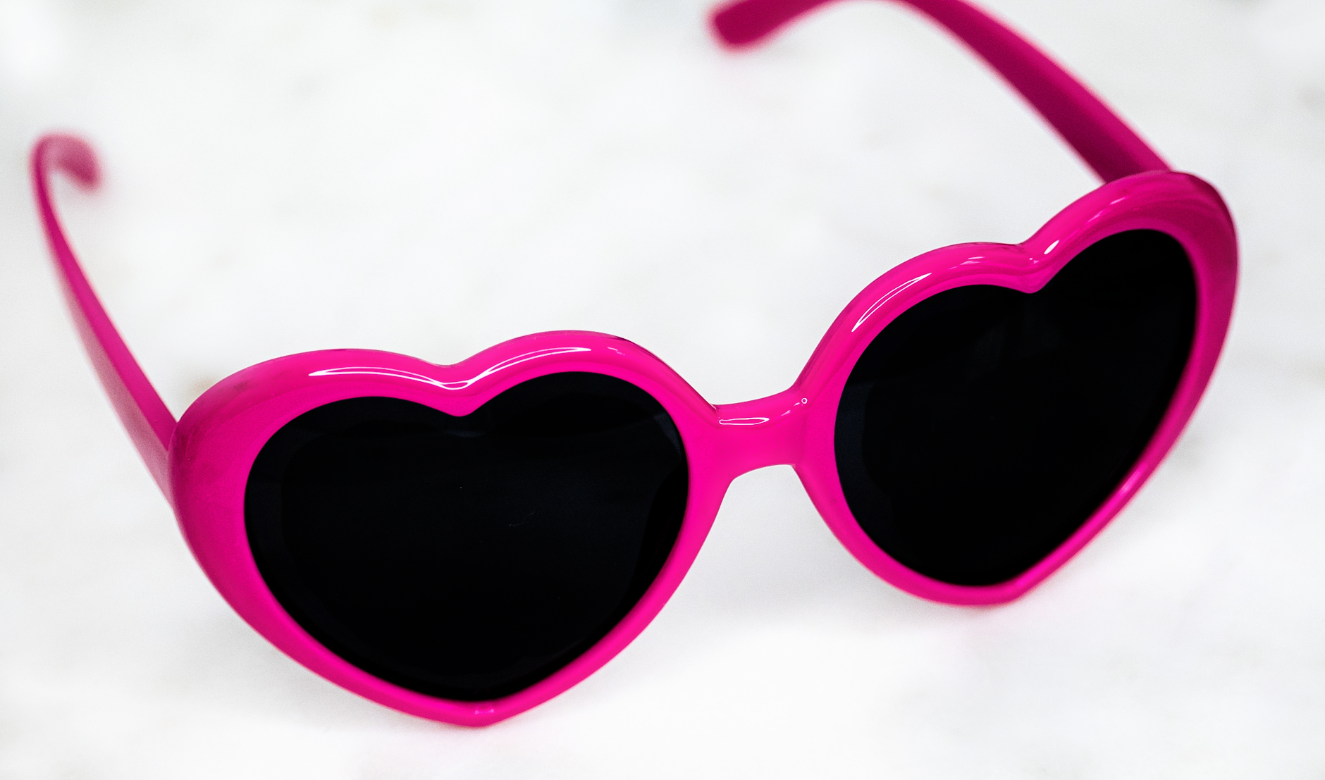 Barbie Pink Sweetheat Sunglasses