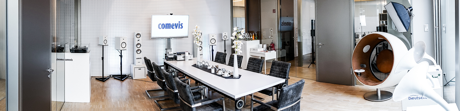 The conference room of comevis